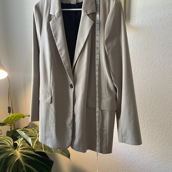Women’s H&M Beige Blazer – Size L - Picture 2 of 5
